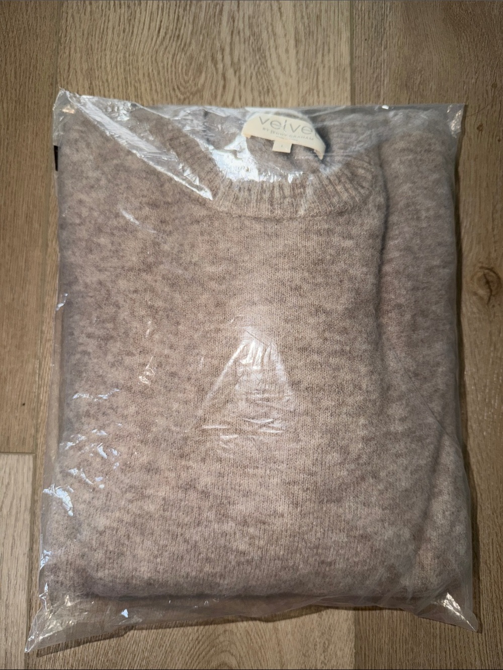 ❤️NEW!!!❤️ Velvet by Graham & Spencer Neutral Taupe Crewneck Sweater
